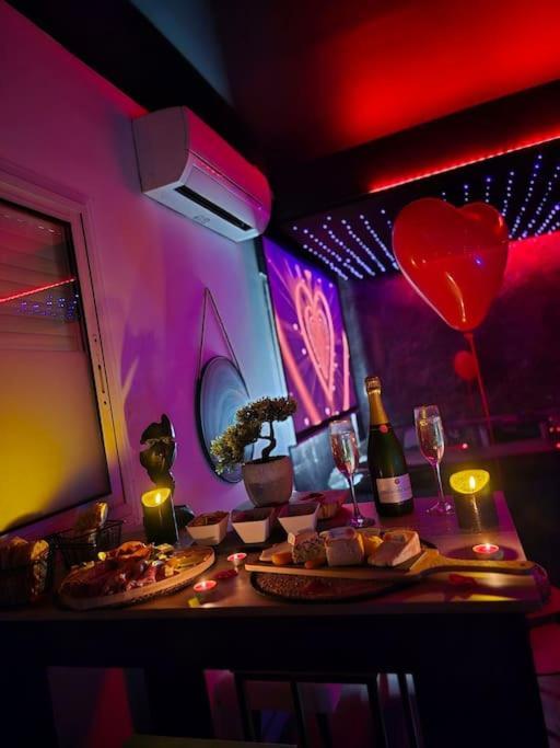 Romantique Jacuzzi Apartment